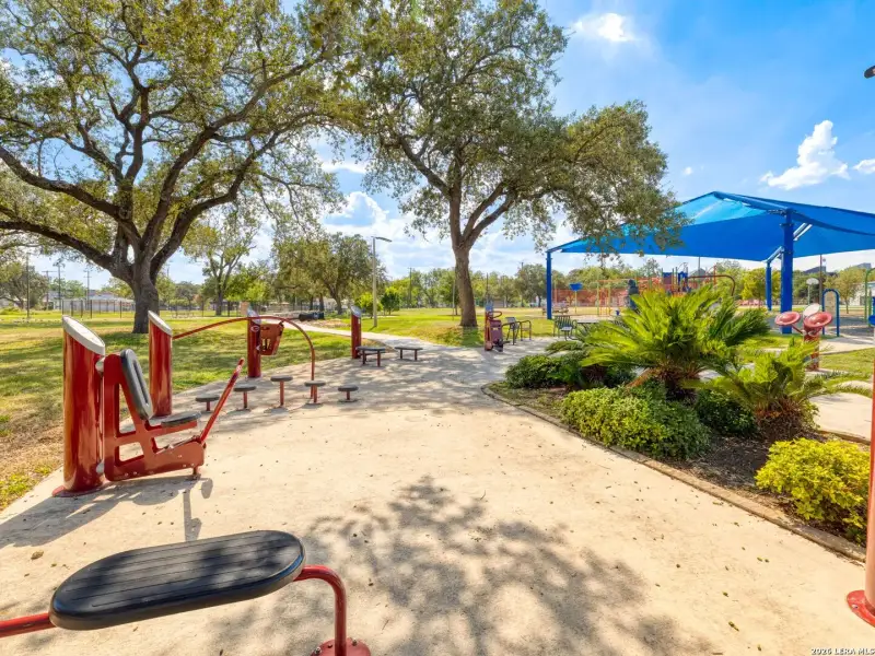 Community amenities in , San Antonio (Image 28). Community amenities in , San Antonio (Image 28).