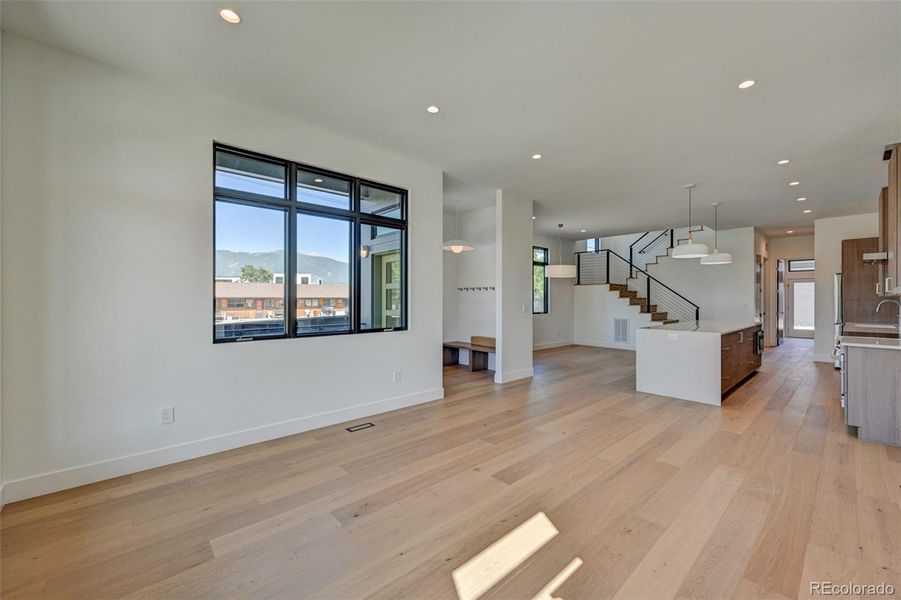 Spacious, unfurnished interior of a new home in , Buena Vista (Image 21).