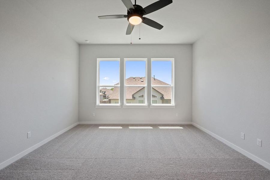 Spacious, unfurnished interior of a new home in Lariat, Liberty Hill (Image 25).