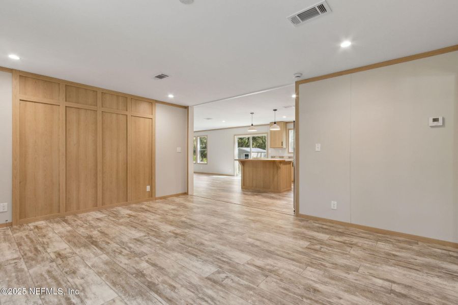 Spacious, unfurnished interior of a new home in , Yulee (Image 31).