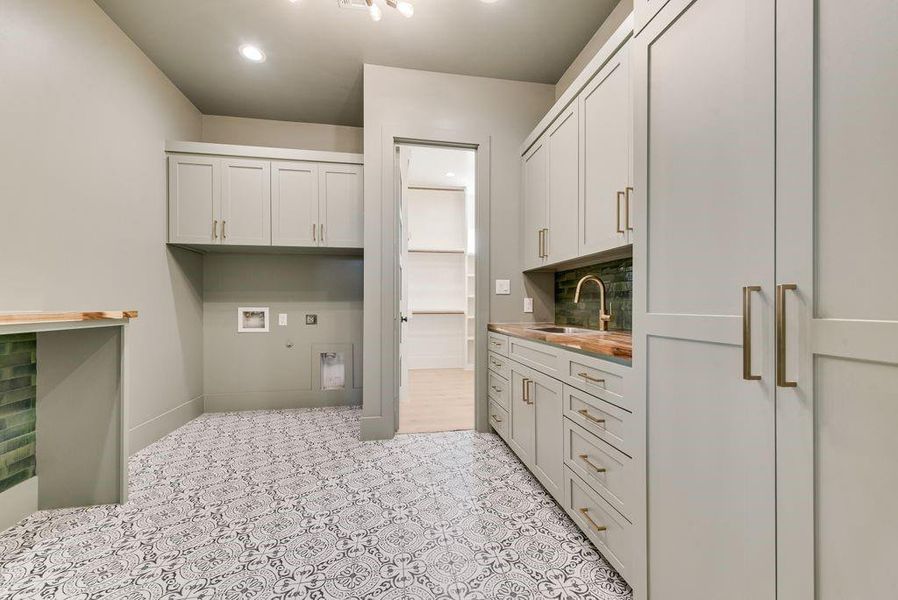 Furnished interior view inside a new home in , Caddo Mills (Image 14).