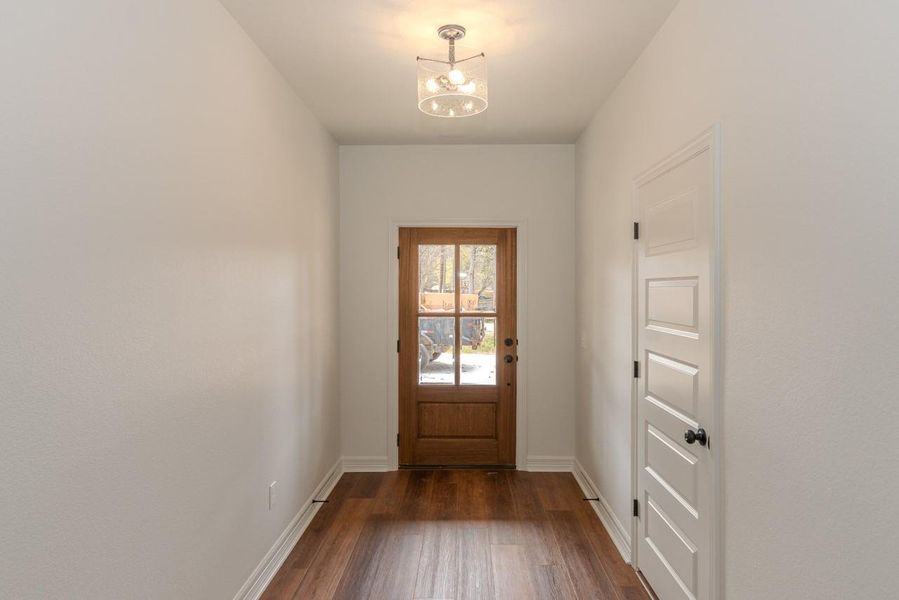 Spacious, unfurnished interior of a new home in , Beaumont (Image 21).