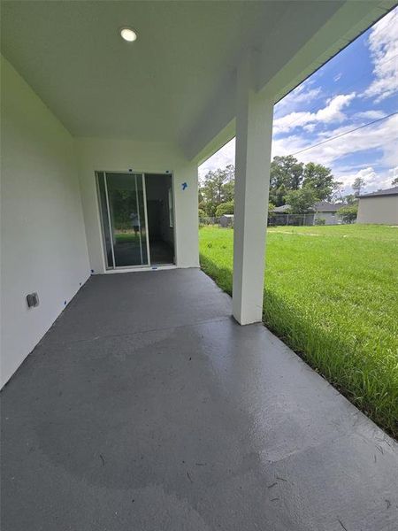 Exterior details and patio area of a home in , Ocala (Image 23). Exterior details and patio area of a home in , Ocala (Image 23).