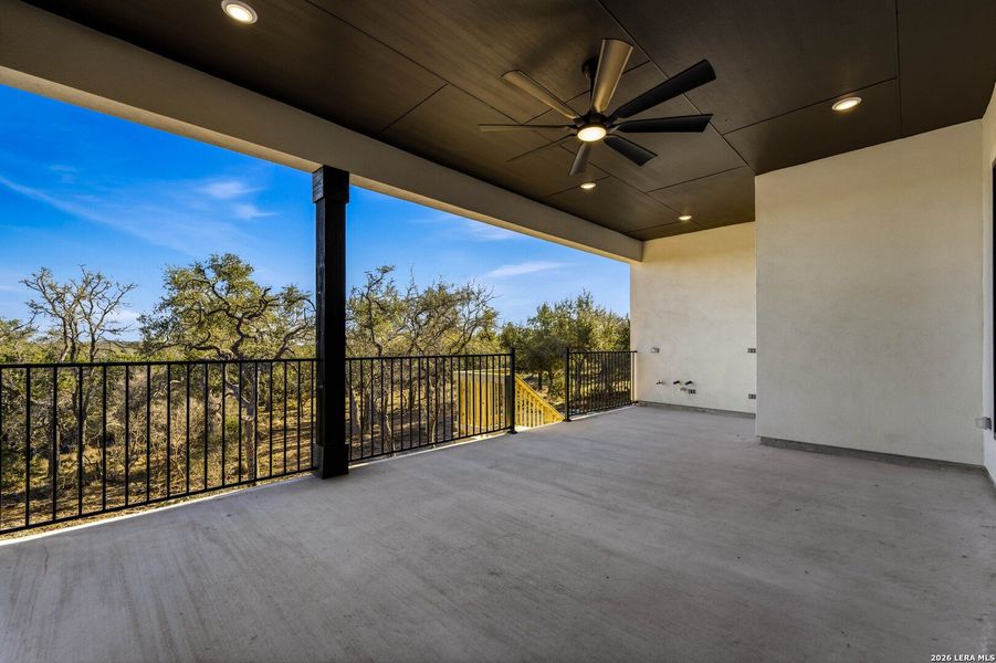 Exterior details and patio area of a home in , Bulverde (Image 3).