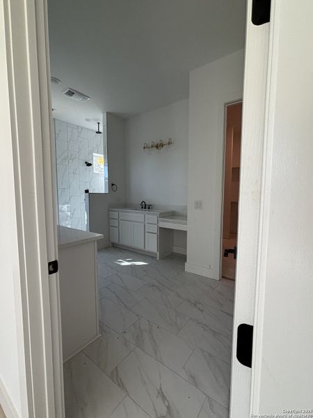 Image 15 of a home in .