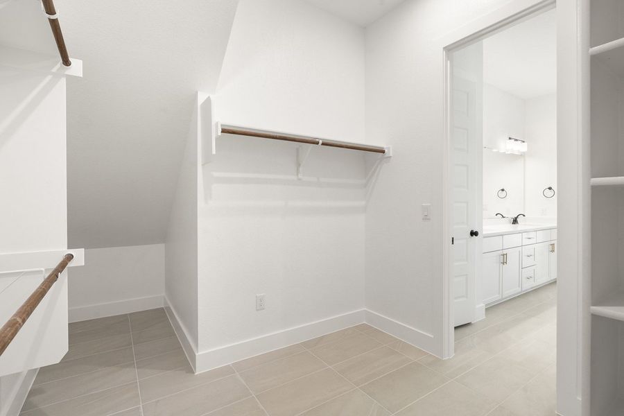 Spacious, unfurnished interior of a new home in Persimmon, Buda (Image 28). Spacious, unfurnished interior of a new home in Persimmon, Buda (Image 28).