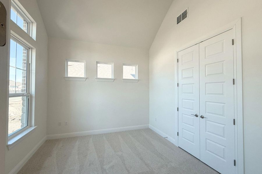 Spacious, unfurnished interior of a new home in The Ridge at Blackhawk, Pflugerville (Image 17).