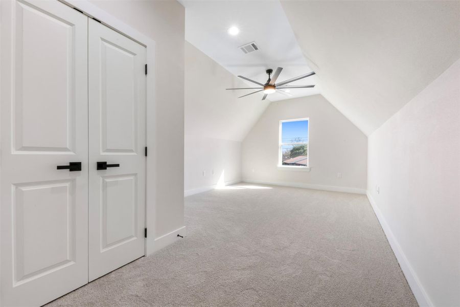 Spacious, unfurnished interior of a new home in , Baytown (Image 42).