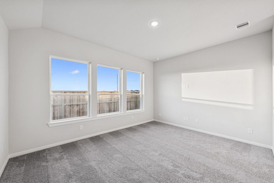 Spacious, unfurnished interior of a new home in Jubilee, Hockley (Image 25).