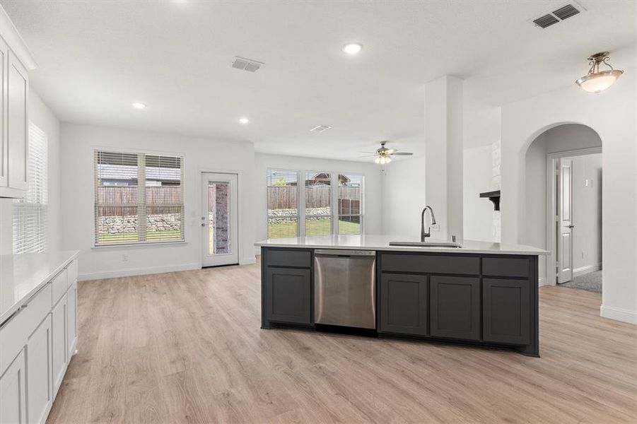 Furnished interior view inside a new home in , Wylie (Image 13).