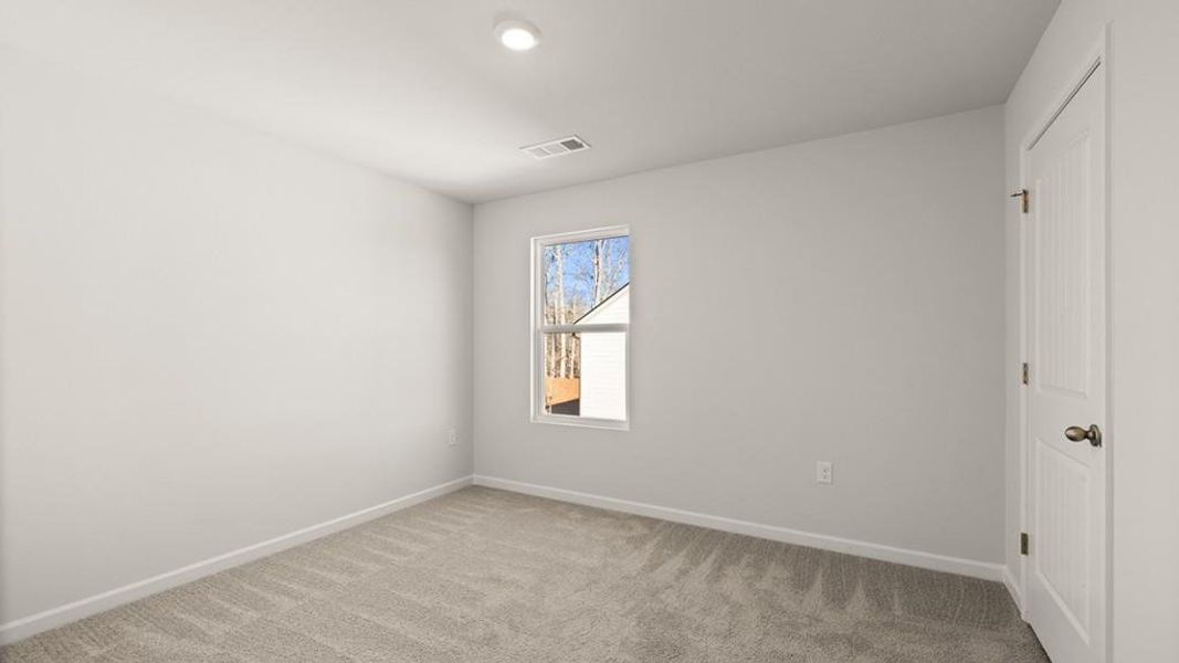 Spacious, unfurnished interior of a new home in Falcon Landing, Gainesville (Image 16).