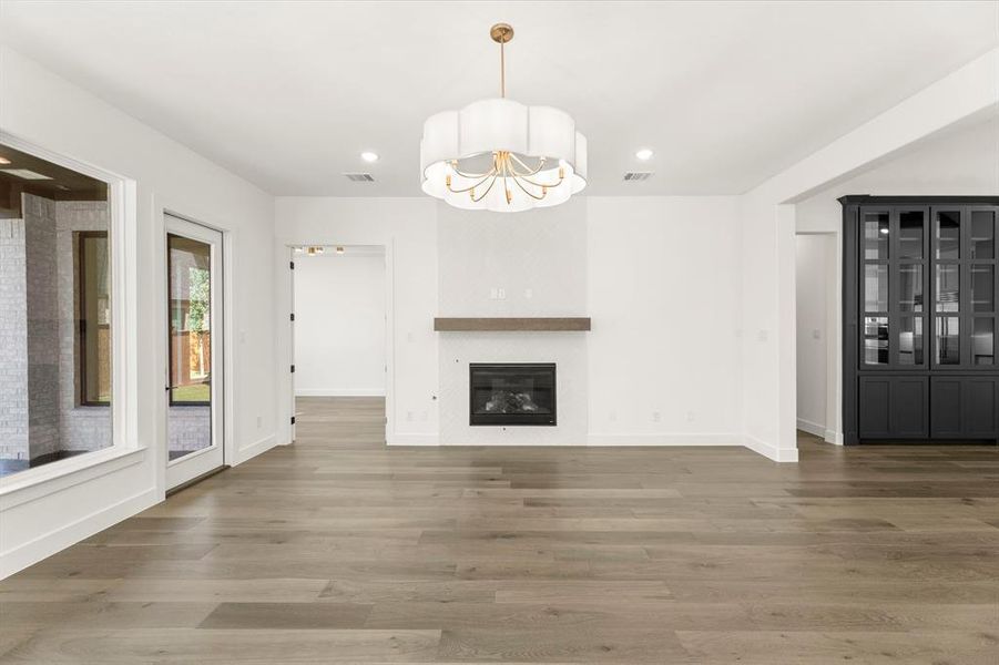 28. 3409 Alysheba - Family (2)