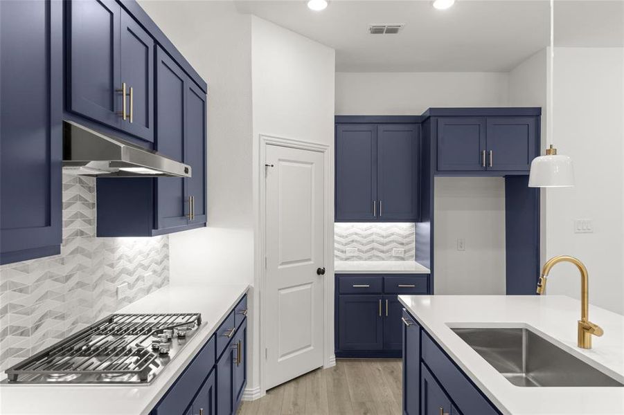 2201 Meadowlark  Kitchen 4