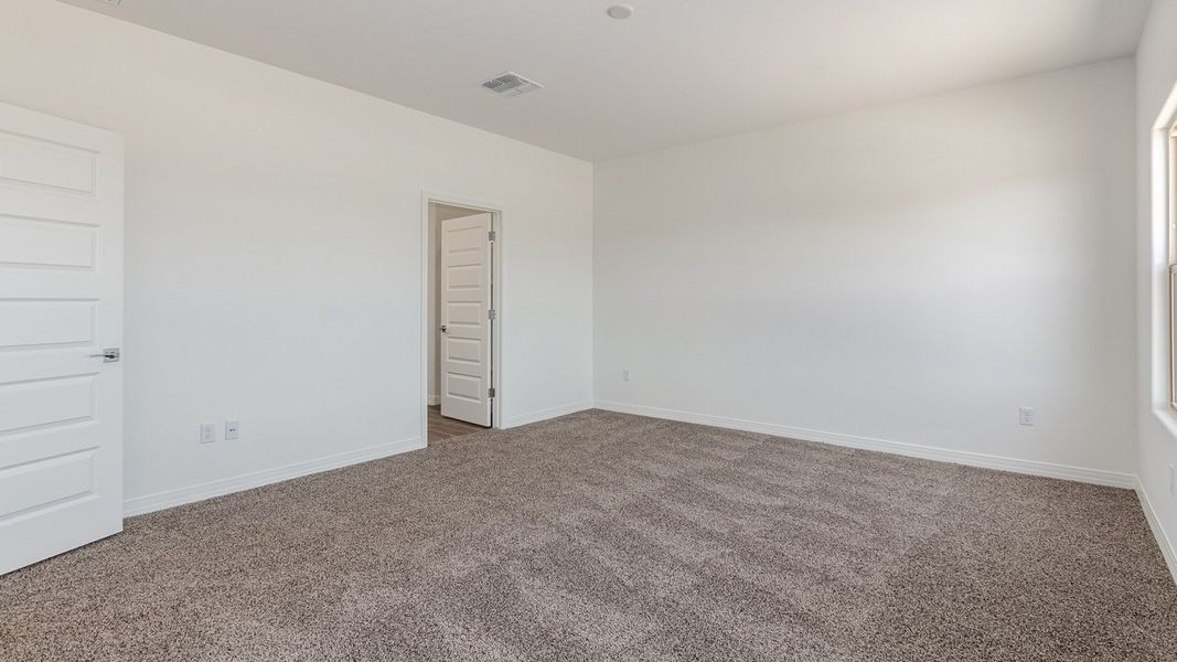 Representative unfurnished interior of a home built from the Catalina - Plan H50T4 by D.R. Horton in Sahuarita Acres, Sahuarita (Image 30).