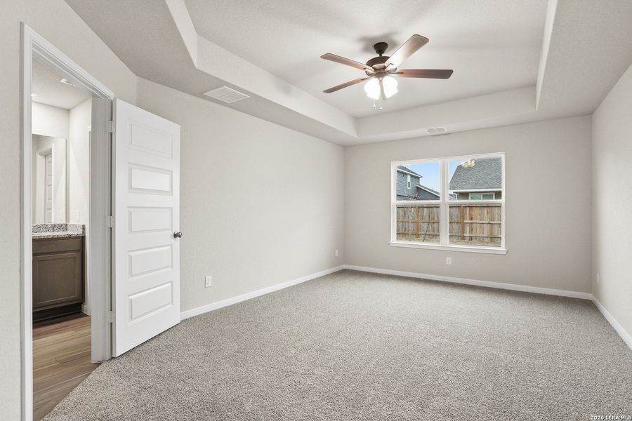 Spacious, unfurnished interior of a new home in Swenson Heights, Seguin (Image 17).