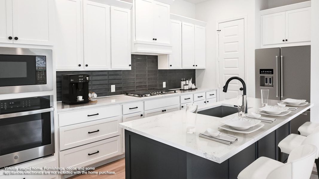 Furnished interior view inside a new home in 6 Creeks 45', Kyle (Image 4).