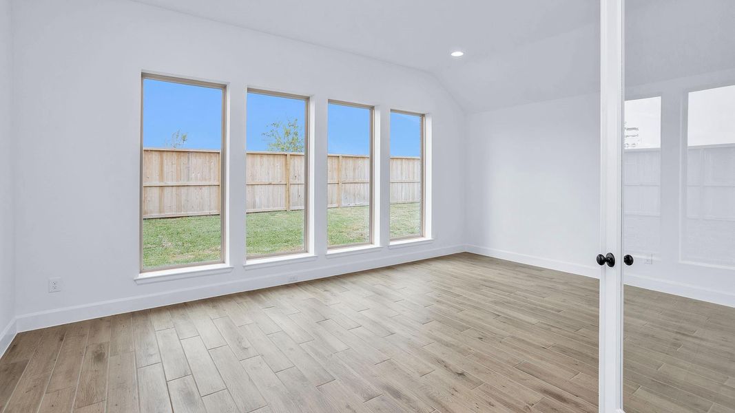 Spacious, unfurnished interior of a new home in Escondido 80', Magnolia (Image 12). Spacious, unfurnished interior of a new home in Escondido 80', Magnolia (Image 12).