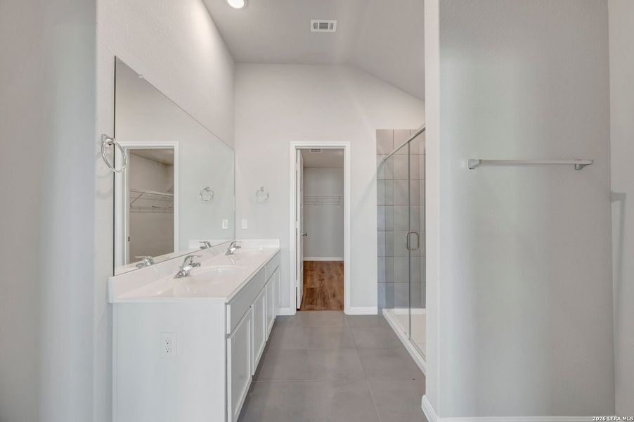 Furnished interior view inside a new home in Mesquite Ridge, San Antonio (Image 10).