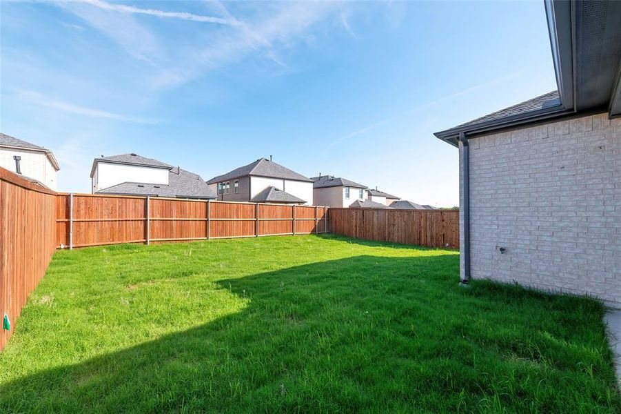View of yard featuring a residential view View of yard featuring a residential view