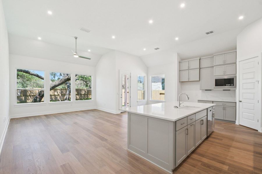 Furnished interior view inside a new home in Persimmon, Buda (Image 7).
