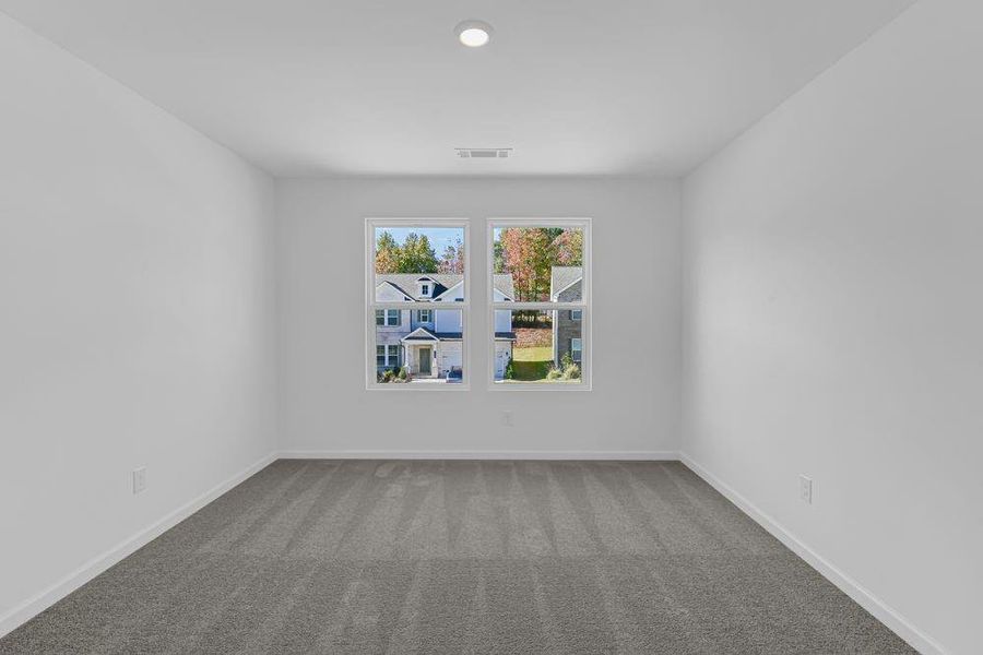 Spacious, unfurnished interior of a new home in Falls Creek, Flowery Branch (Image 22).