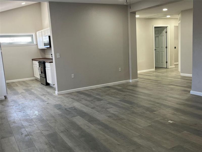 Spacious, unfurnished interior of a new home in , Brownwood (Image 20).