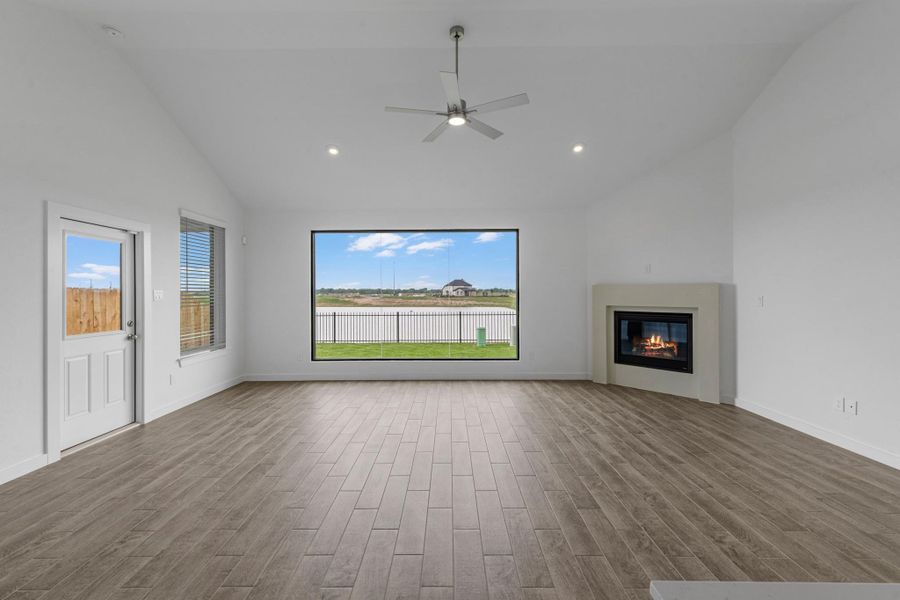 Spacious, unfurnished interior of a new home in Grand Mason Crossing, Katy (Image 21). Spacious, unfurnished interior of a new home in Grand Mason Crossing, Katy (Image 21).