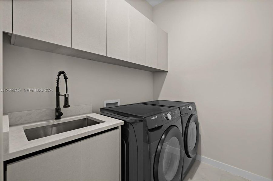 Close-up of interior finishes inside a home in , Cape Coral (Image 18).