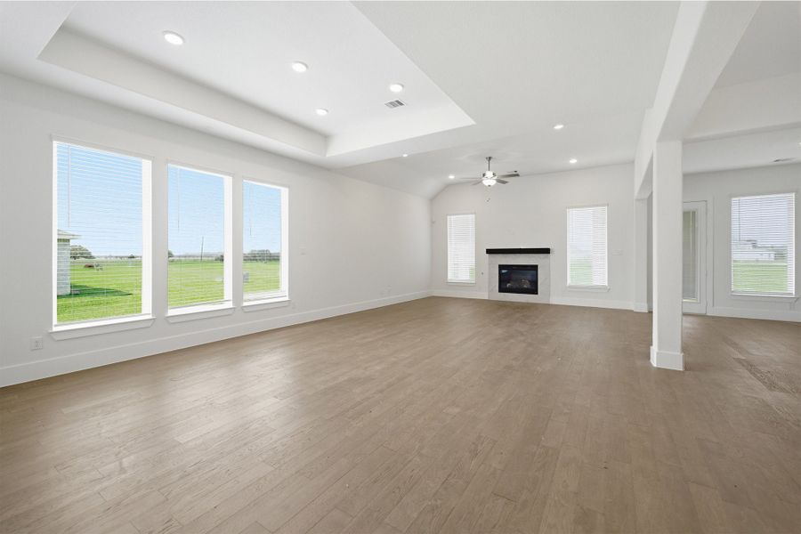 Spacious, unfurnished interior of a new home in Suncreek Estates, Rosharon (Image 26). Spacious, unfurnished interior of a new home in Suncreek Estates, Rosharon (Image 26).