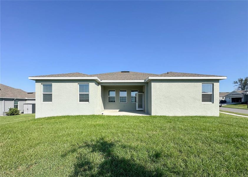 Front exterior of a new home in , Winter Garden, FL, highlighting curb appeal (Image 21).