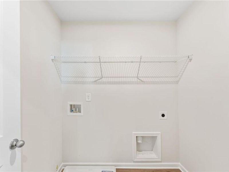 Spacious, unfurnished interior of a new home in Riverwood, Dallas (Image 13). Spacious, unfurnished interior of a new home in Riverwood, Dallas (Image 13).