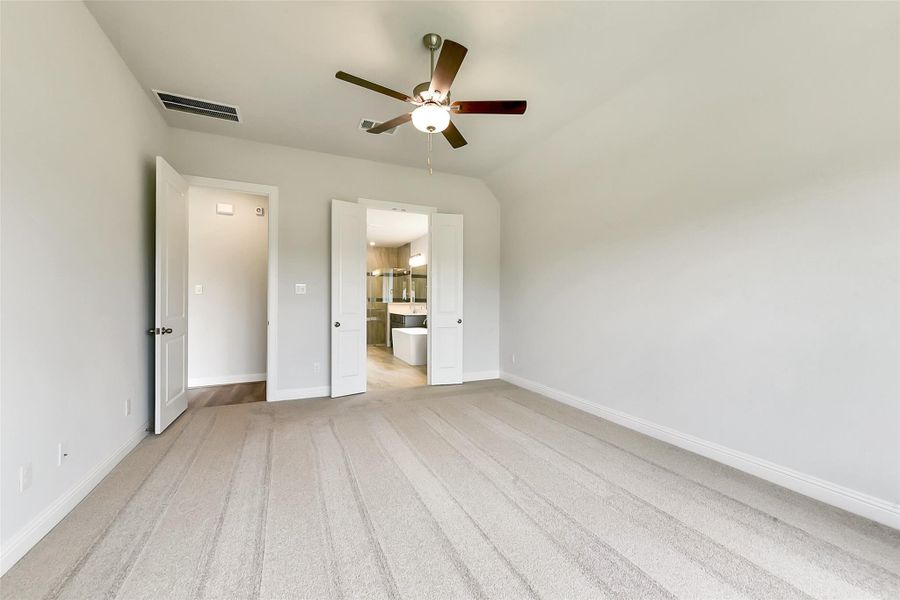 Spacious, unfurnished interior of a new home in Evergreen 50', Conroe (Image 23). Spacious, unfurnished interior of a new home in Evergreen 50', Conroe (Image 23).