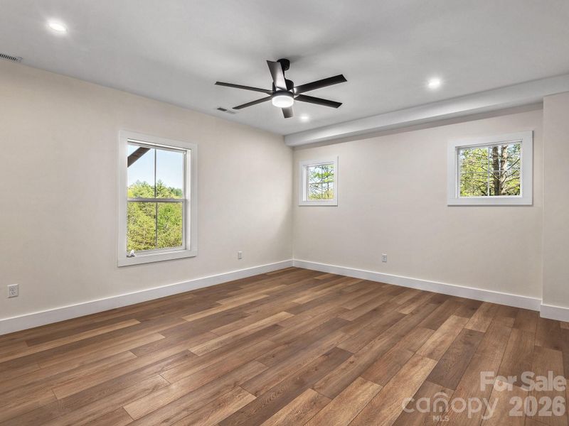 Spacious, unfurnished interior of a new home in , Weaverville (Image 33).