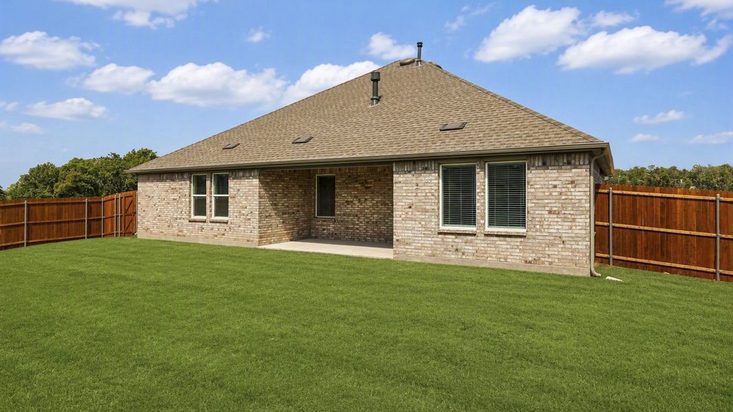 Exterior details and patio area of a home in Silverado, Aubrey (Image 3).