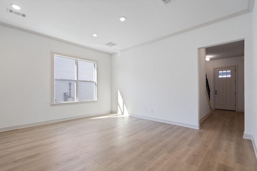 Spacious, unfurnished interior of a new home in Lockwood, Collierville (Image 16).