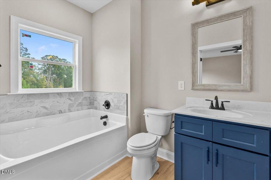 23-Kim 3302 Fox Glow-23