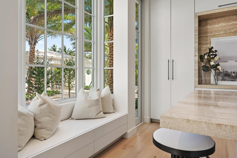 301 Plantation Rd-12