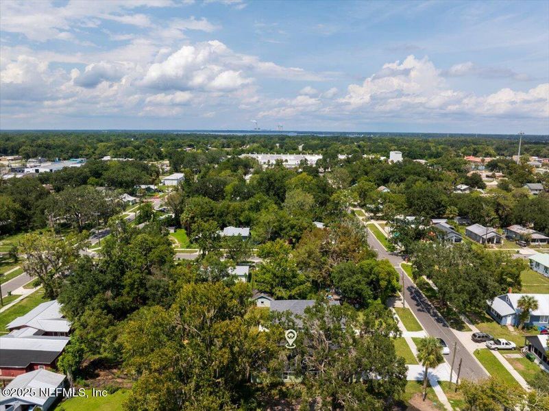 Image 33 of a home in .