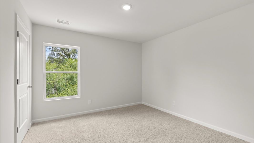Spacious, unfurnished interior of a new home in Thompson Ridge, Dallas (Image 28). Spacious, unfurnished interior of a new home in Thompson Ridge, Dallas (Image 28).