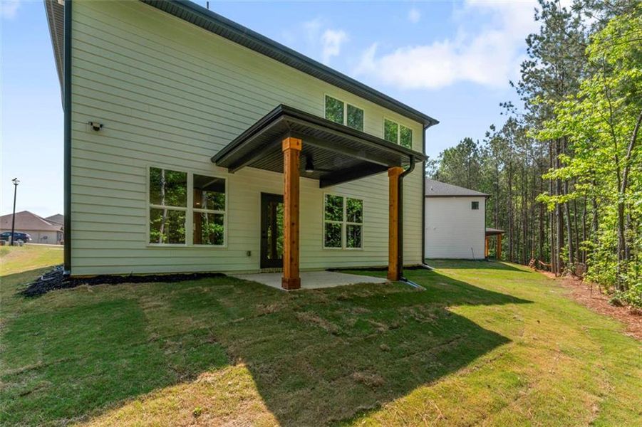 Exterior details and patio area of a home in , Hampton (Image 15).