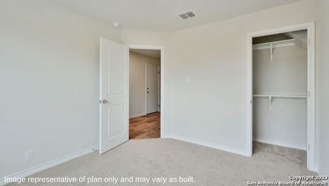 Spacious, unfurnished interior of a new home in Steele Creek, Cibolo (Image 16).