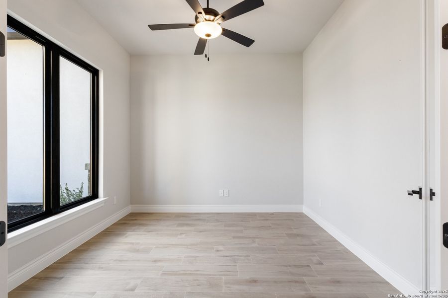 Spacious, unfurnished interior of a new home in , Castroville (Image 20).