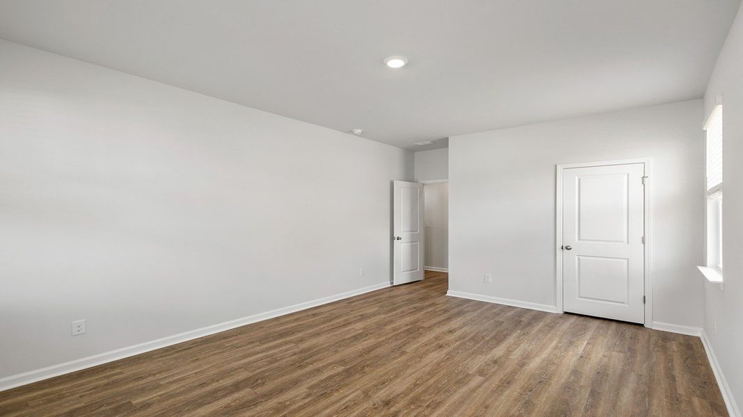 Spacious, unfurnished interior of a new home in Sheep Island, Summerville (Image 16). Spacious, unfurnished interior of a new home in Sheep Island, Summerville (Image 16).