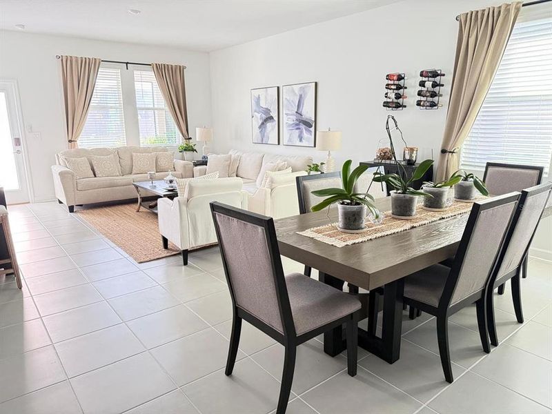 Furnished interior view inside a new home in Tohoqua, Kissimmee (Image 9).