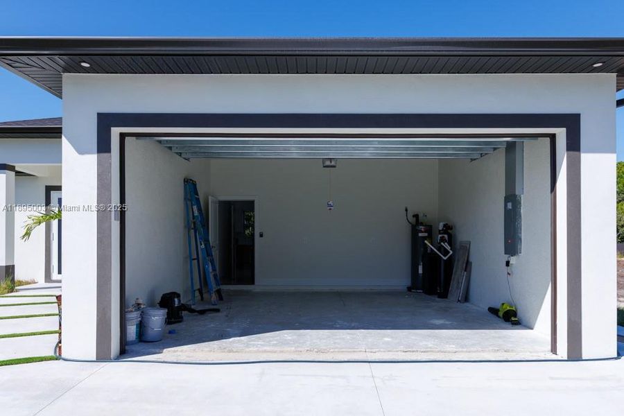 Exterior details and patio area of a home in , Lehigh Acres (Image 30).