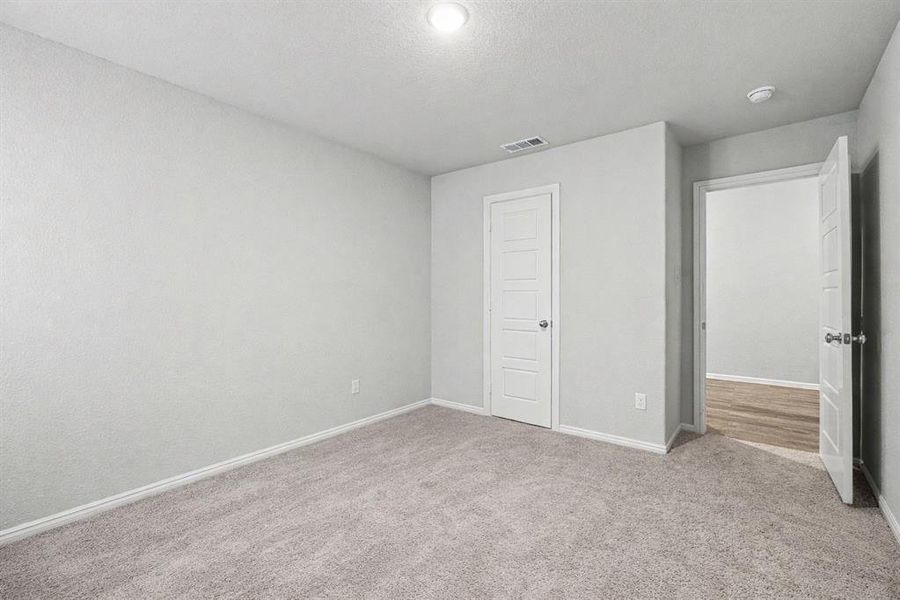 Spacious, unfurnished interior of a new home in , Fort Worth (Image 19).