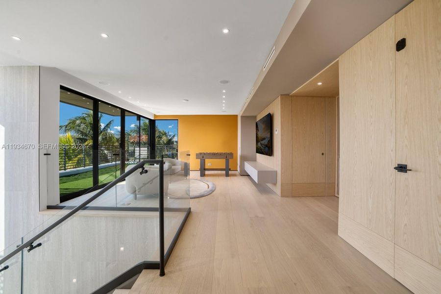 Image 60 of a home in .