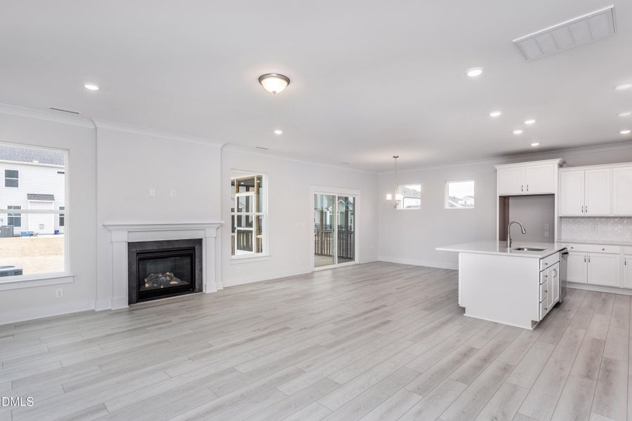 Living/Kitchen Living/Kitchen