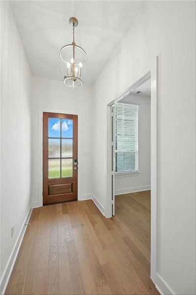 Spacious, unfurnished interior of a new home in Dove Hollow, Waxahachie (Image 14).