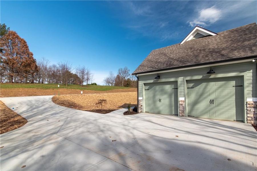 Exterior details and patio area of a home in , Blairsville (Image 34).
